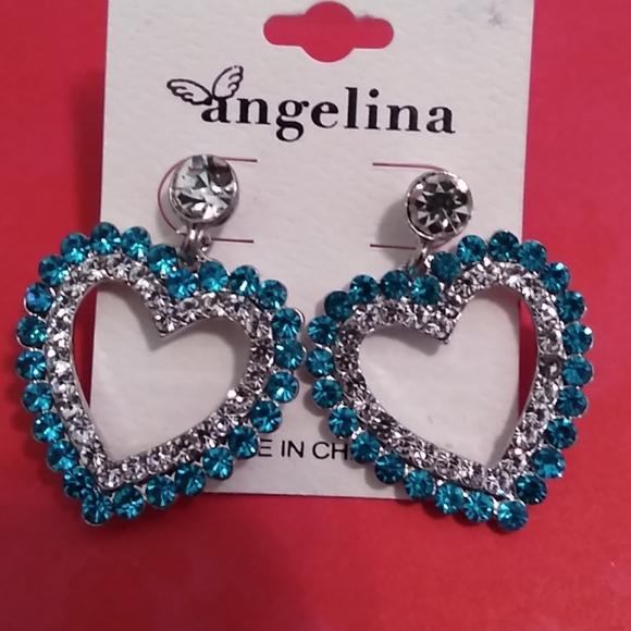 Beautiful Heart Earrings with Rhinestones - Picture 2 of 2